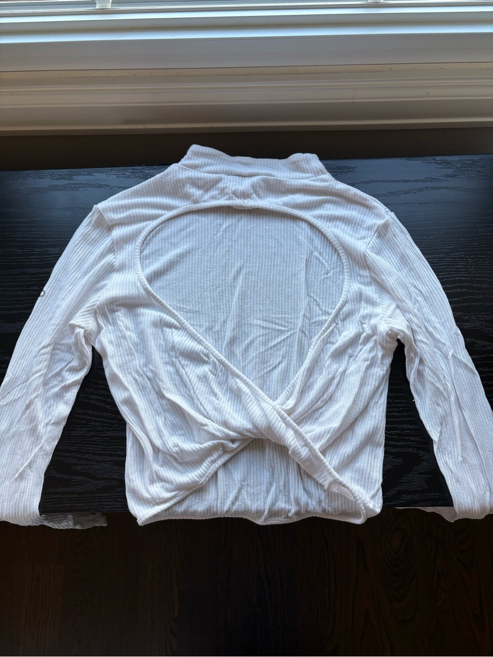 ALO Yoga Cropped Open Back Top
